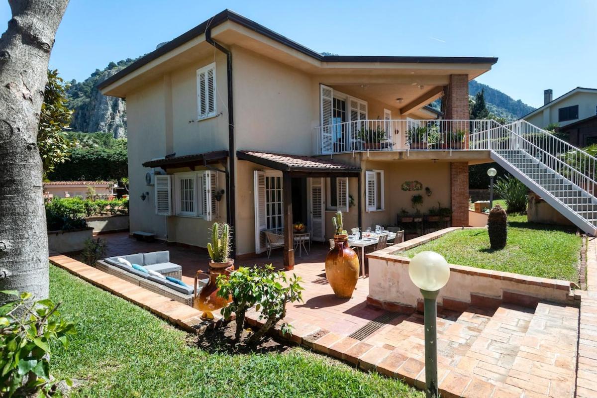 Donna Amalia Villa In Mondello Palermo Esterno foto